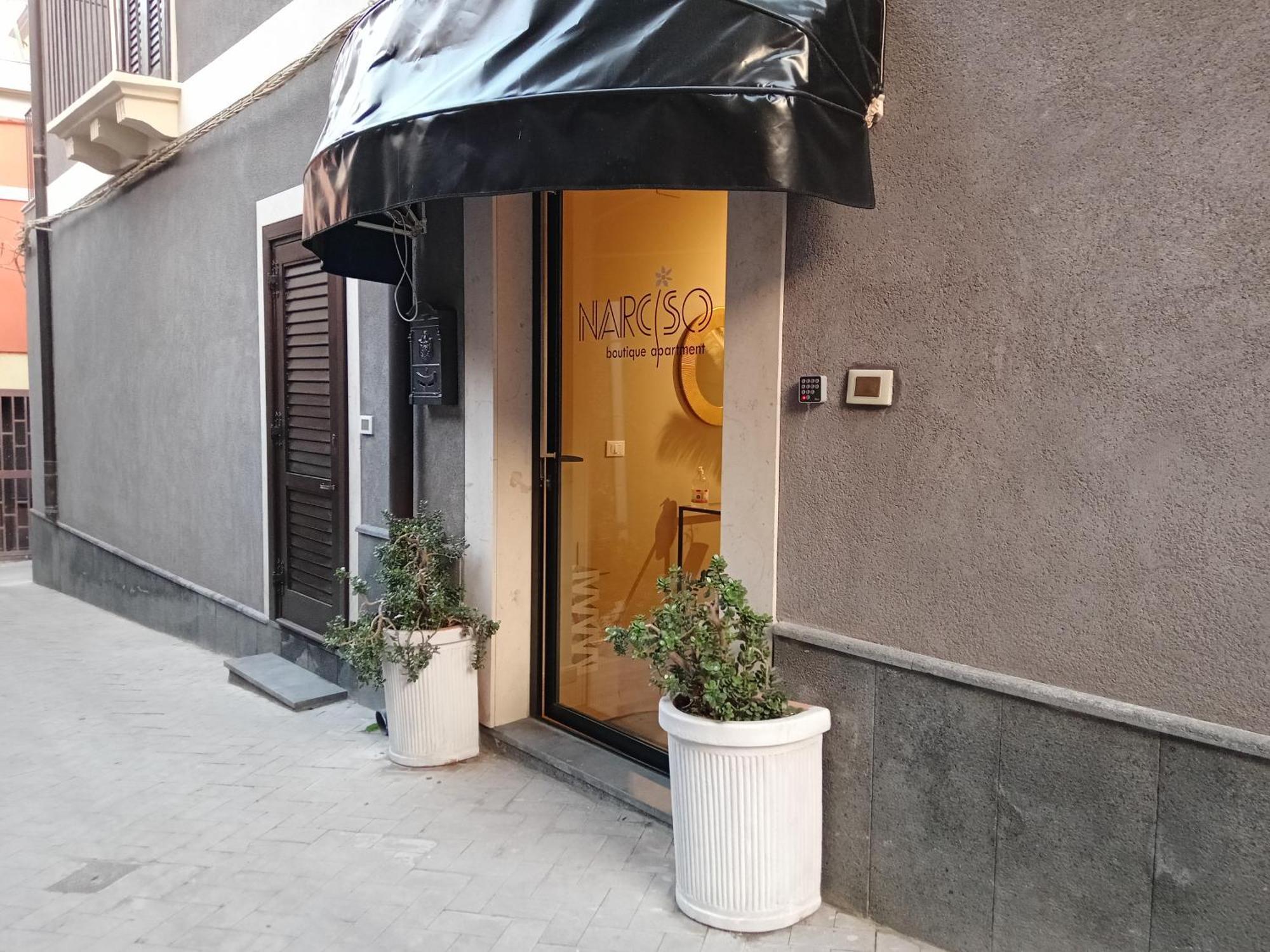 Narciso Boutique Apartment Ачиреале Экстерьер фото